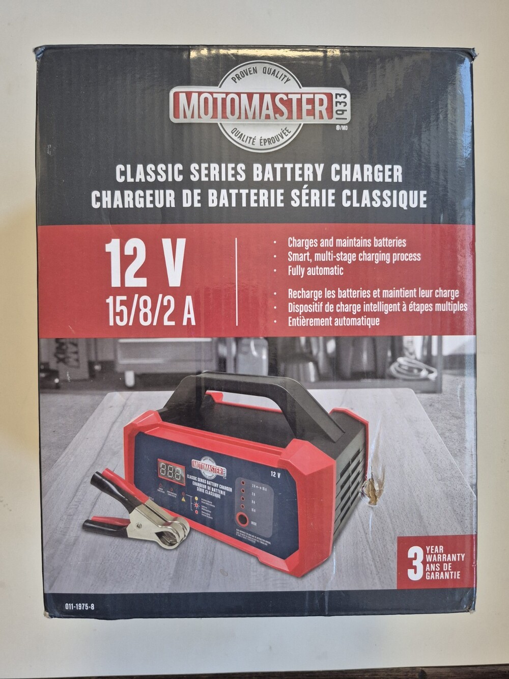 MotoMaster Classic Series 12V Battery Charger Tested Working